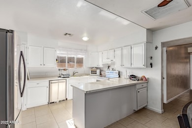 2938 N 50th Dr, Phoenix, AZ 85031 - photo 2