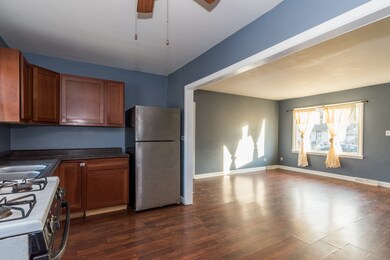 1644 Mckay St unit 4, Waukegan, IL 60087 - photo 6