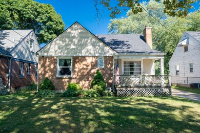 2610 Raymond Ave SE, Grand Rapids, MI 49