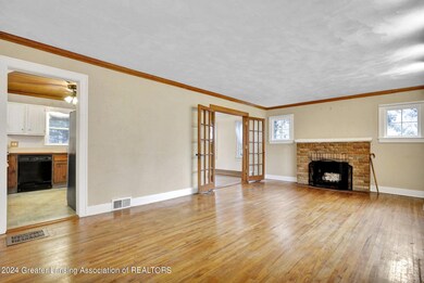 541 S Dexter Dr, Lansing, MI 48910 - photo 3