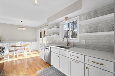 1133 Sutherland St, Plymouth, MI 48170 - photo 5