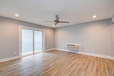 1421 Marshall St unit 12, Houston, TX 77006 - photo 4
