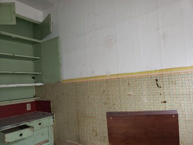 1427 10th St, Des Moines, IA 50314 - photo 5