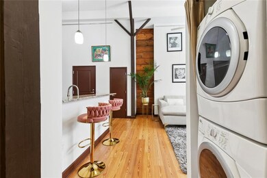 Full Size Washer & Dryer in Unit