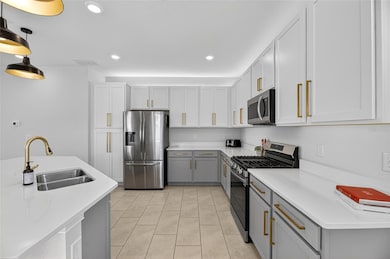 324 Blackrock Ln, Apollo Beach, FL 33572 - photo 7