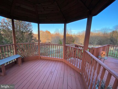 21335 Village Green Cir, Germantown, MD 20876 - photo 5