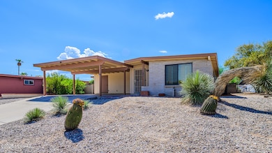 001 - 442 N. Chalet Avenue