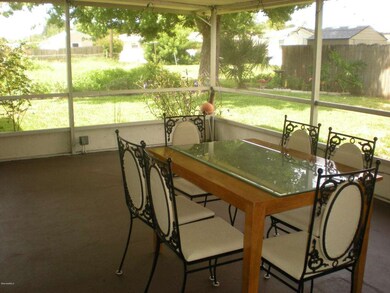 Large Screened Porch