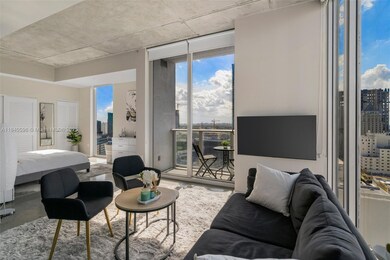 Centro unit 2110, Miami, FL 33131 - photo 3