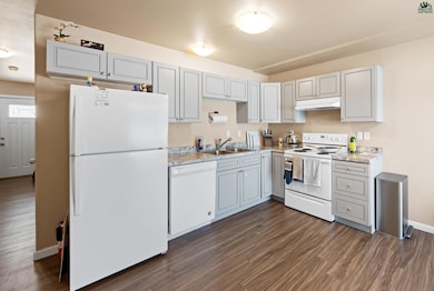 2000 Sunlit Fields Ct, North Pole, AK 99705 - photo 2