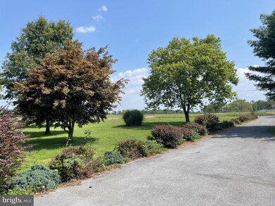 7622 Neck Rd, Williamsport, MD 21795 - photo 5