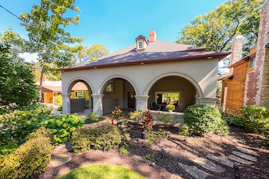 721 Lenox Rd, Glen Ellyn, IL 60137 - photo 2