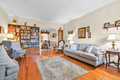 6134 80th St, Middle Village, NY 11379 - photo 4