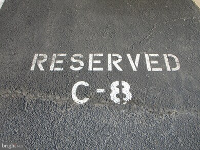 6510 Lake Park Dr unit 205, Greenbelt, MD 20770 - photo 3