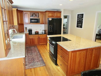 9 Queens Way, Merrimack, NH 03054 - photo 3