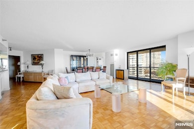 Atrium Palace Condominiums unit 7H, Fort Lee, NJ 07024 - photo 6