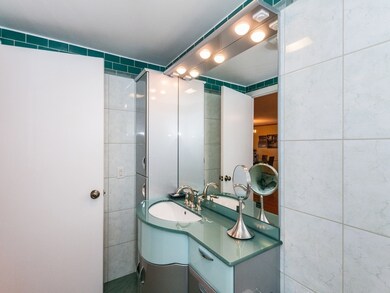 Imperial Towers unit 812, Chestnut Hill, MA 02467 - photo 6