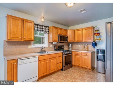 4522B Sefranka Rd, Temple, PA 19560 - photo 7