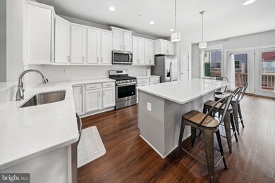 817 Badger Ave, Frederick, MD 21702 - photo 7