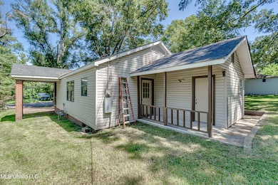 569 Simpson Highway 149, Magee, MS 39111 - photo 3