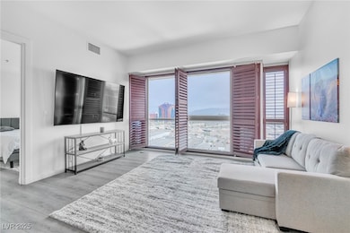 The Martin unit 2406, Las Vegas, NV 89103 - photo 4