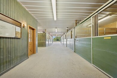 W1800 Count Rd B - Stalls