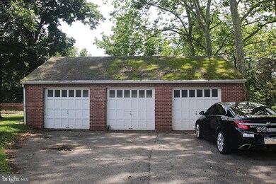 1274 E Schuylkill Rd, Pottstown, PA 19465 - photo 2