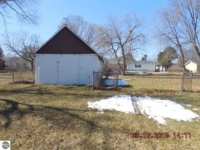 406 2nd St N, Oscoda, MI 48750 - photo 6