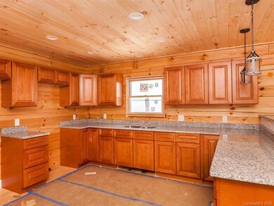 271 Dreamworks Ct, Hendersonville, NC 28792 - photo 5