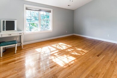 18 Middle St unit 4, Waltham, MA 02451 - photo 4