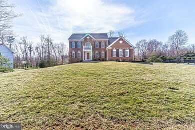 9054 John Sutherland Ln, Lorton, VA 22079 - photo 2
