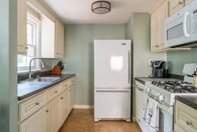 70 Brae Rd, North Weymouth, MA 02191 - photo 6