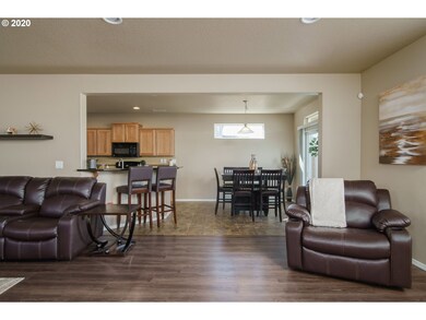 Living Room/Dining Room