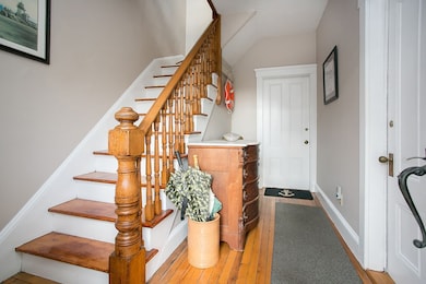 6 Barney St unit 1, Newport, RI 02840 - photo 2