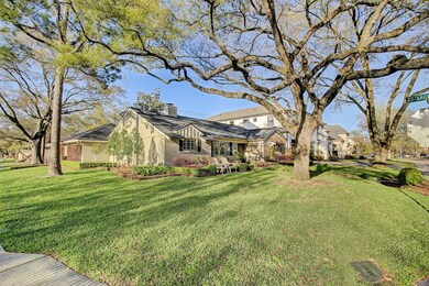 6272 Piping Rock Ln, Houston, TX 77057 - photo 2