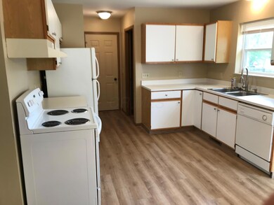 10896 Columbus Ave, Thornville, OH 43076 - photo 5