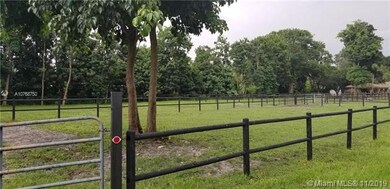 12575 SW 13th St, Davie, FL 33325 - photo 7