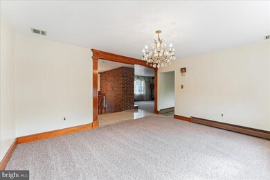802 Northview Blvd, Norristown, PA 19401 - photo 5