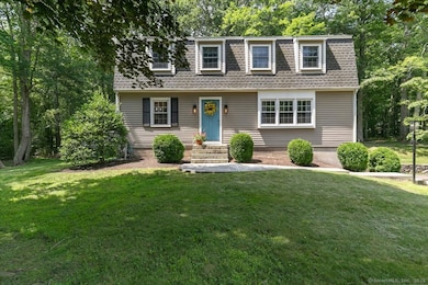 330 Foxwood Rd, Guilford, CT 06437 - photo 5