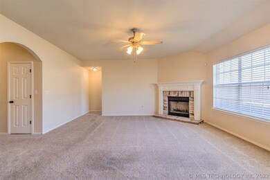 19421 E 48th St S, Broken Arrow, OK 74014 - photo 3