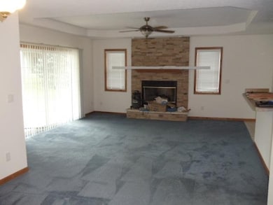 894 Clearwater Cove W, Crown Point, IN 46307 - photo 2