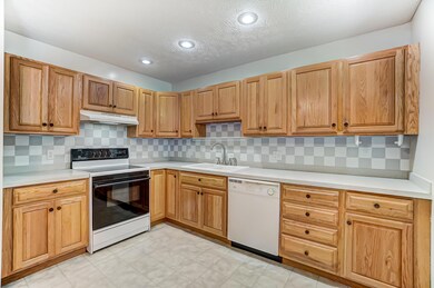 1242 Zebulon Ave, Columbus, OH 43224 - photo 7