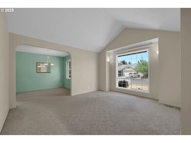 860 Impala Ave, Eugene, OR 97404 - photo 5