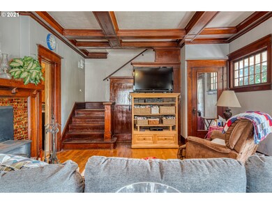 70 Log Cabin St, Independence, OR 97351 - photo 4