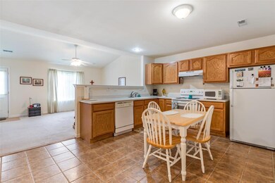 1823 Oak Knoll Dr, Farmington, MO 63640 - photo 3