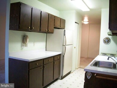 440 Girard St unit T2, Gaithersburg, MD 20877 - photo 6