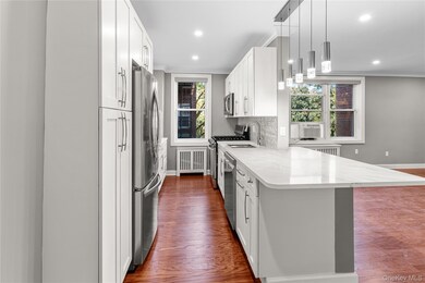 Boulder Condominiums unit 2, Bronxville, NY 10708 - photo 4