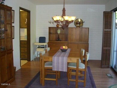 dining rm