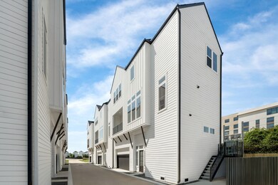 1173 W 19th St, Houston, TX 77008 - photo 3