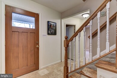1805 Queensguard Rd, Silver Spring, MD 20906 - photo 2